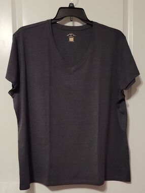 Blue Mountain Women's V-neck, Gray, 3X, Short Sleeve Shirt. Like New.